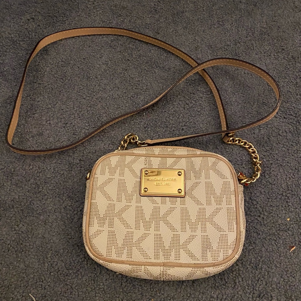 Michael Kors Jet Set Crossbody Bag